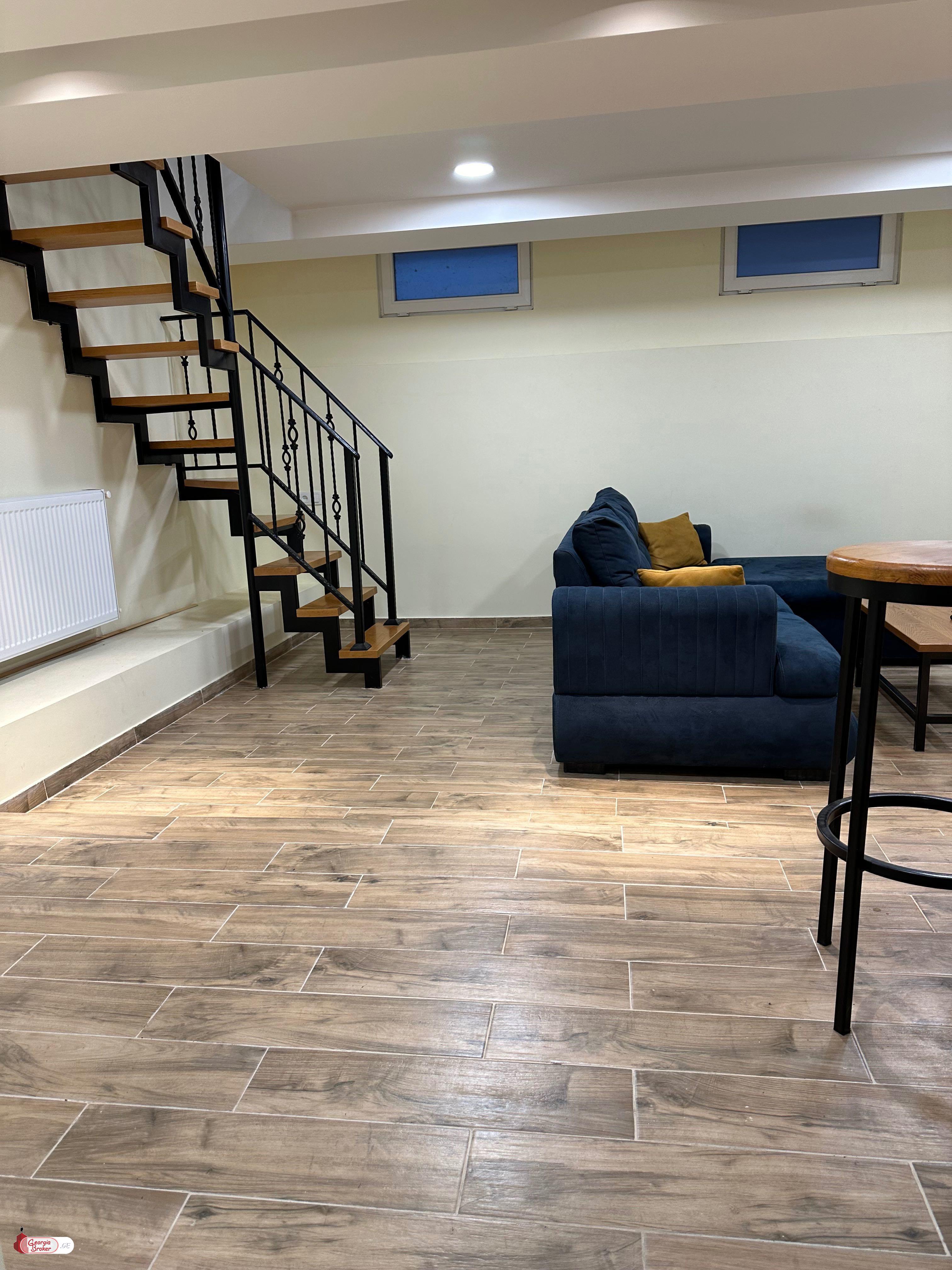 იყიდება ახალი გარემონტებული 3 ოთახიანი ბინა