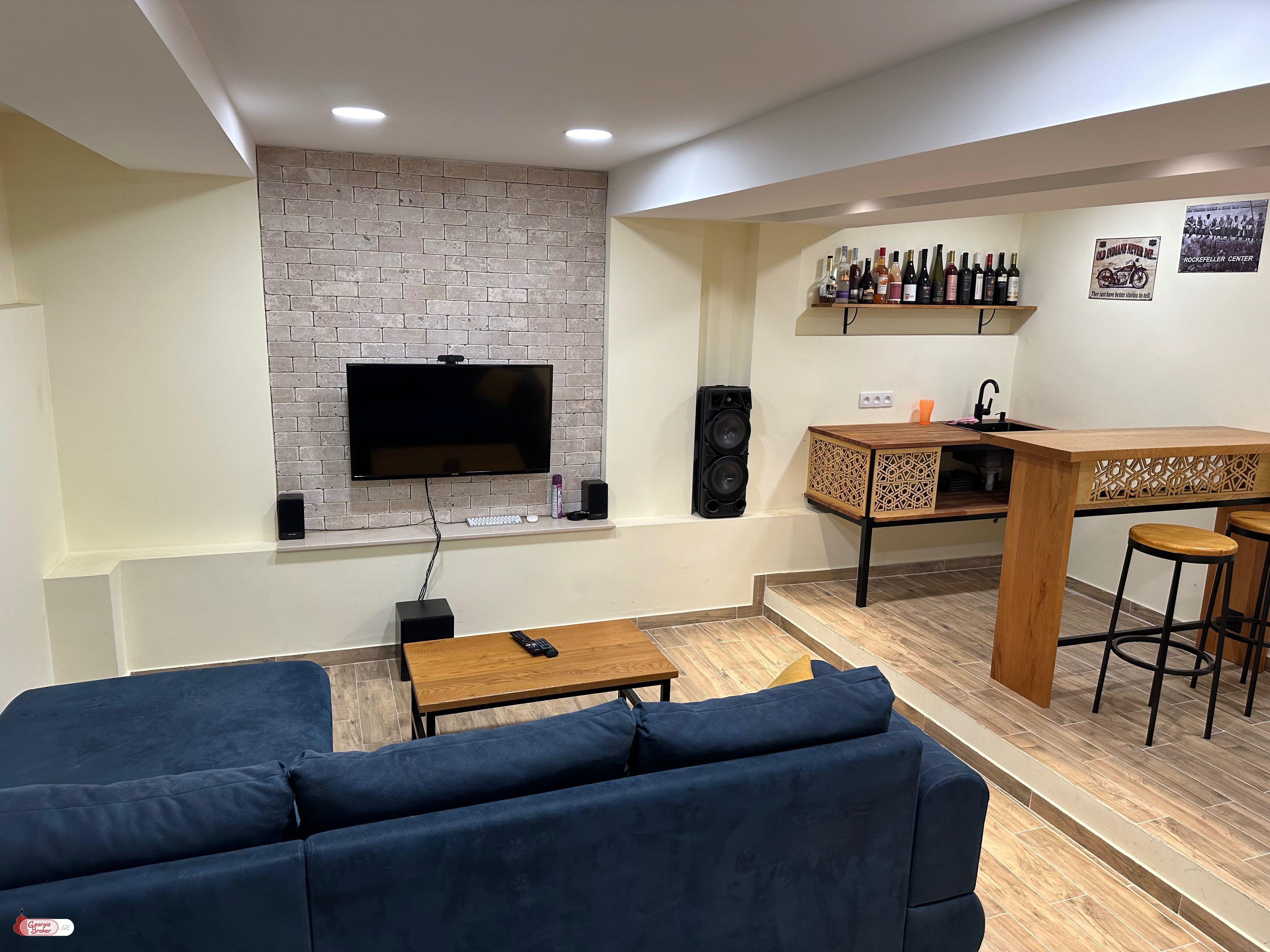 იყიდება ახალი გარემონტებული 3 ოთახიანი ბინა