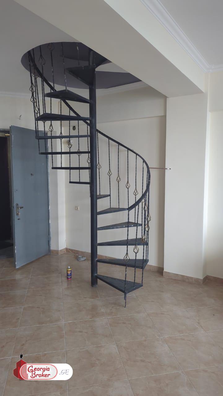 იყიდება ახალი გარემონტებული 5 ოთახიანი ბინა