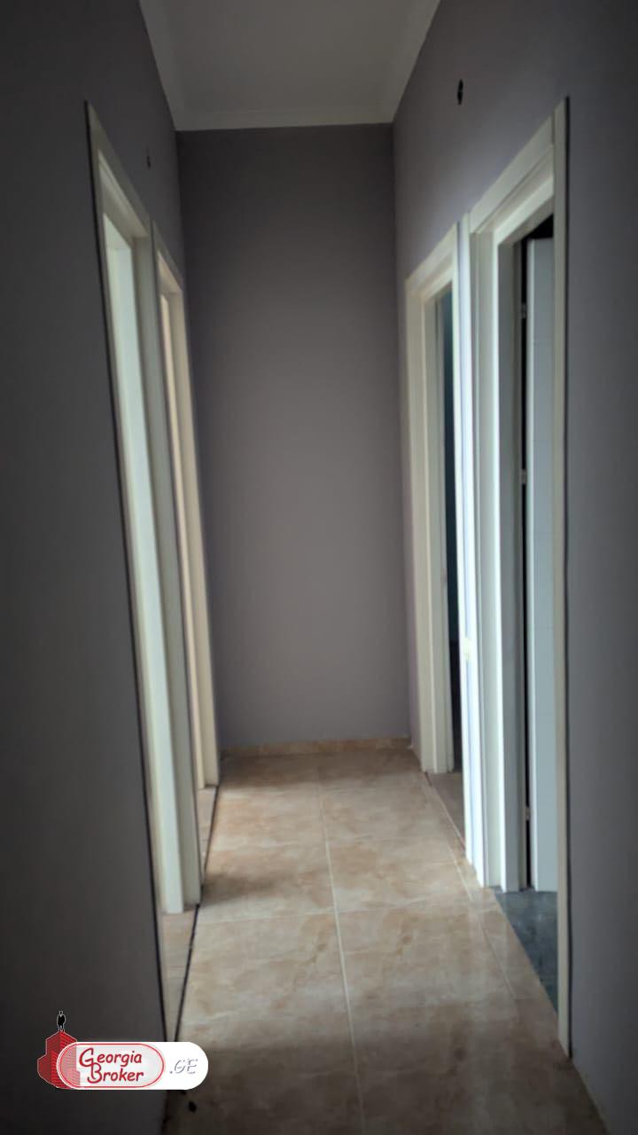 იყიდება ახალი გარემონტებული 5 ოთახიანი ბინა