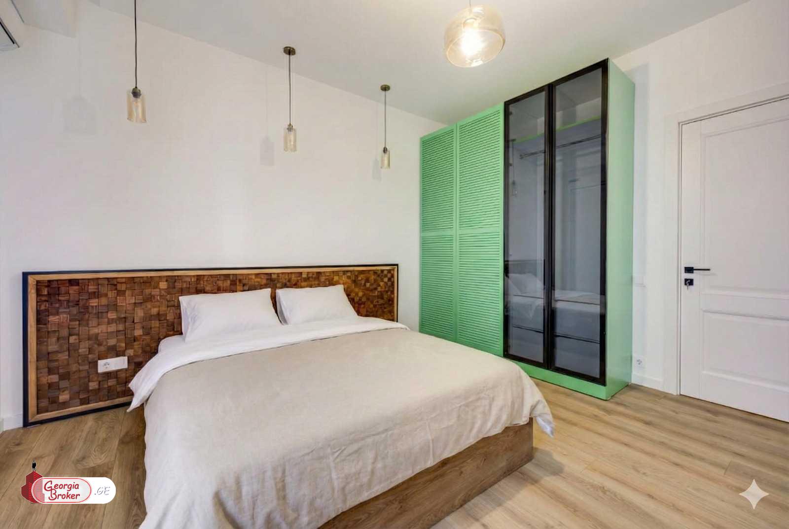 nearly repaired 3-room apartment for sale