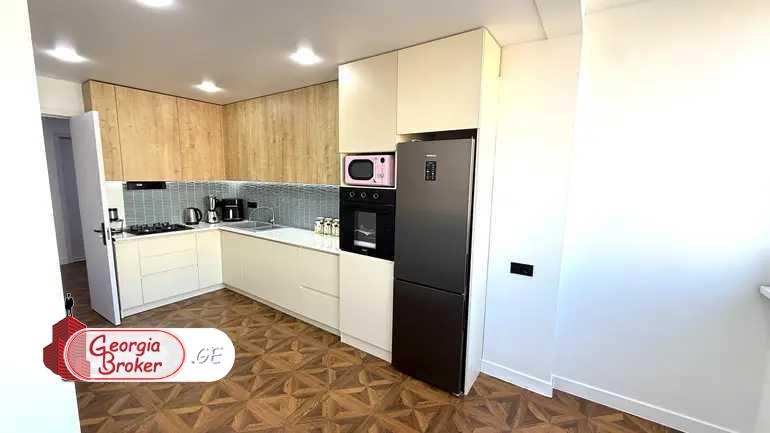 იყიდება ახალი გარემონტებული 4 ოთახიანი ბინა