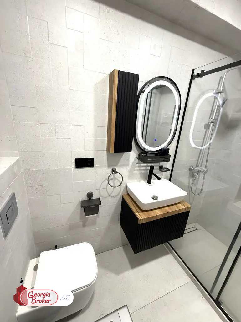 იყიდება ახალი გარემონტებული 4 ოთახიანი ბინა