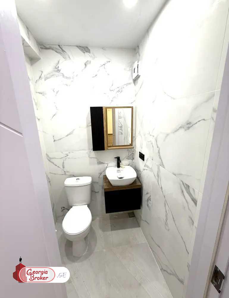 იყიდება ახალი გარემონტებული 4 ოთახიანი ბინა