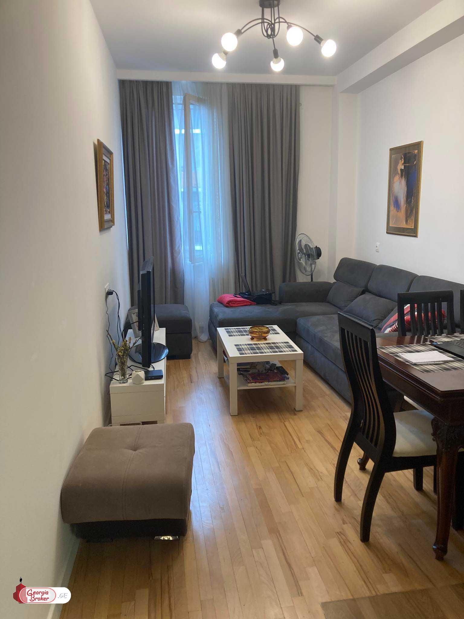 продается квартира с новым ремонтом 3-комнаты