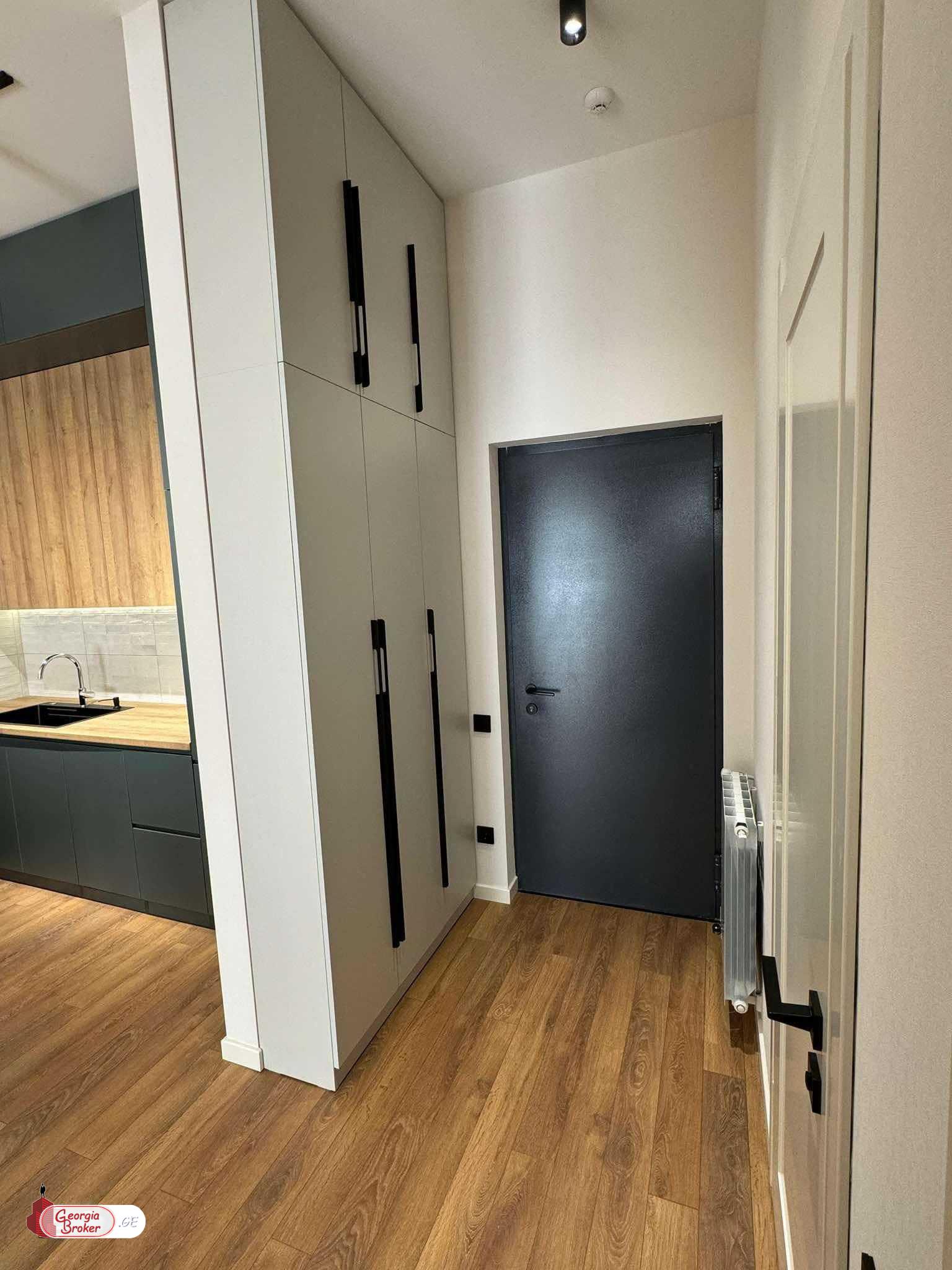 იყიდება ახალი გარემონტებული 2 ოთახიანი ბინა