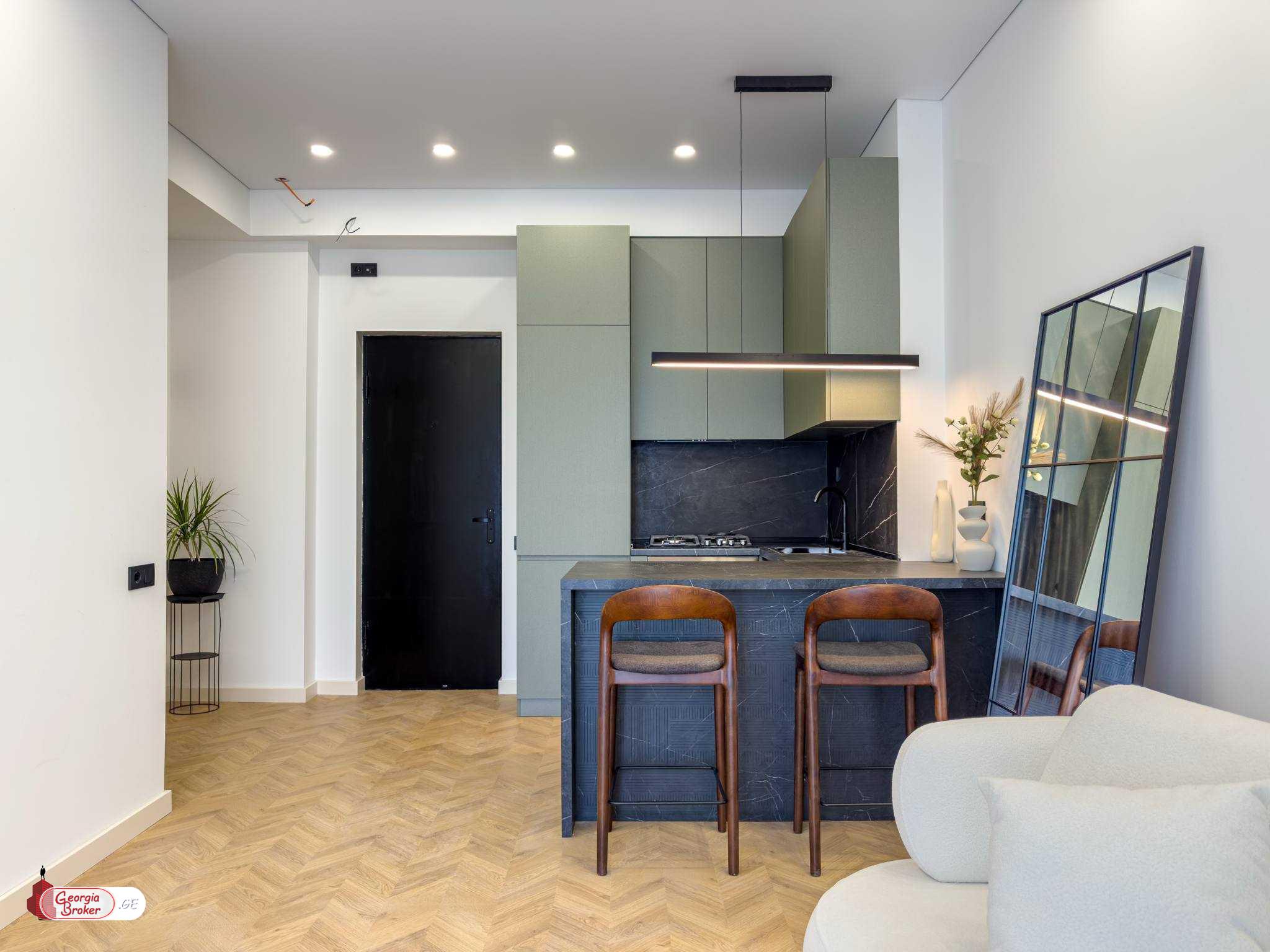 nearly repaired 2-room apartment for sale