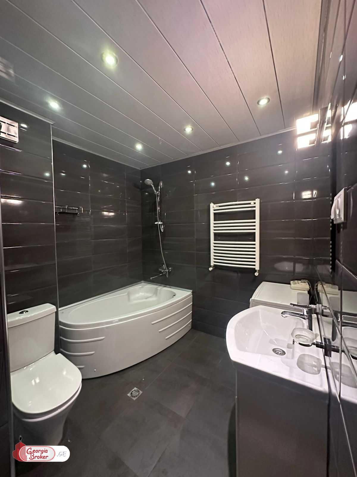 nearly repaired 3-room apartment for sale