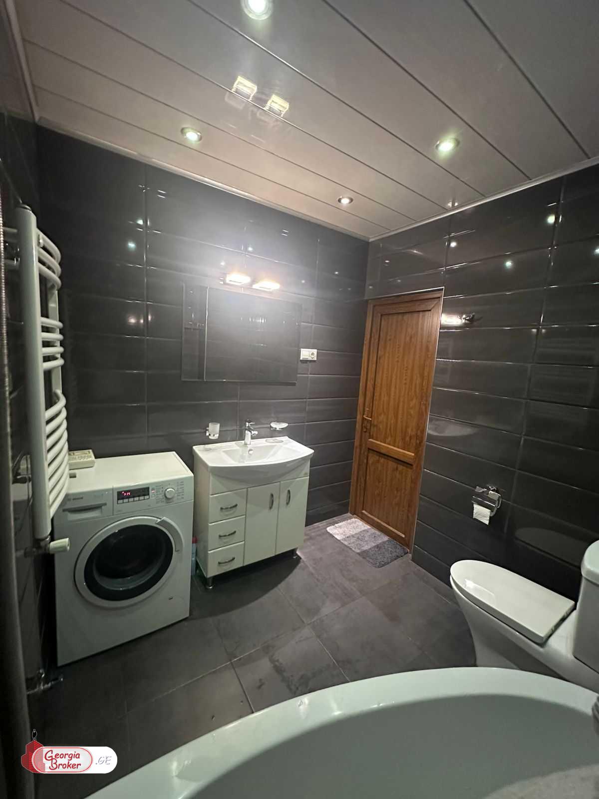 nearly repaired 3-room apartment for sale