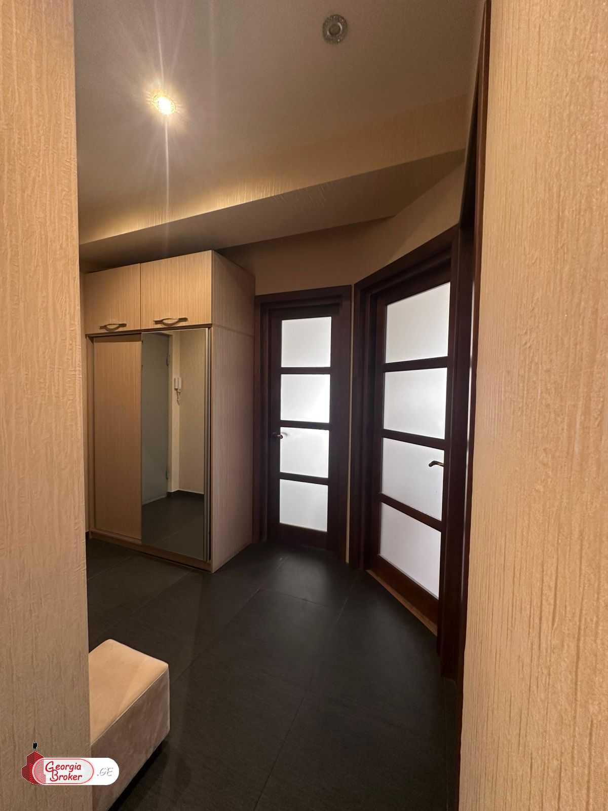 nearly repaired 3-room apartment for sale