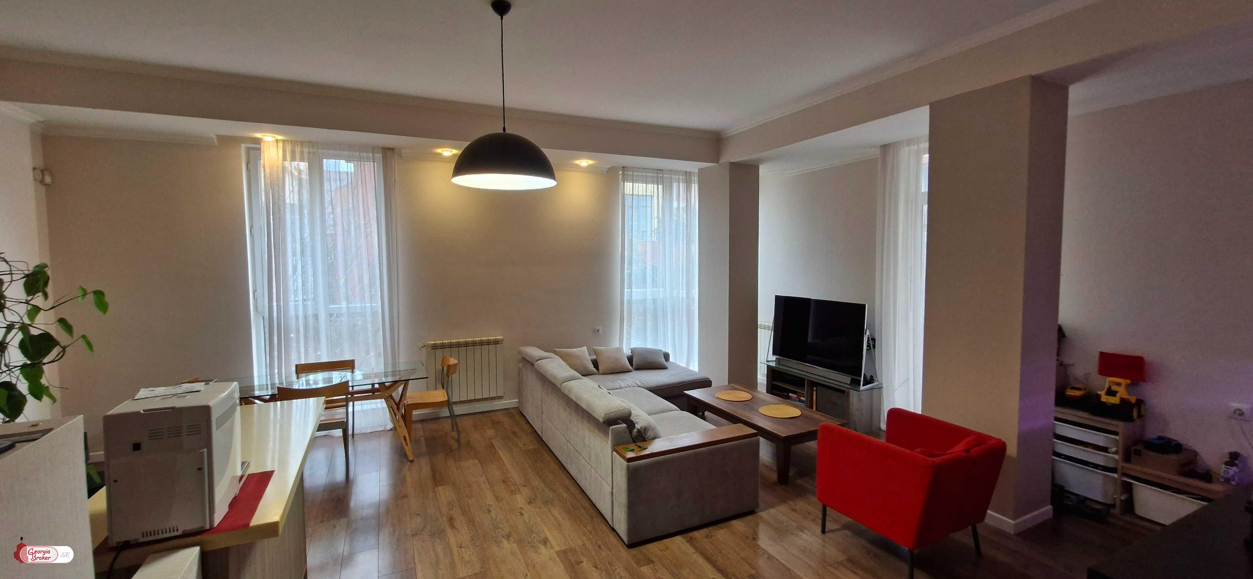 продается квартира с новым ремонтом 3-комнаты