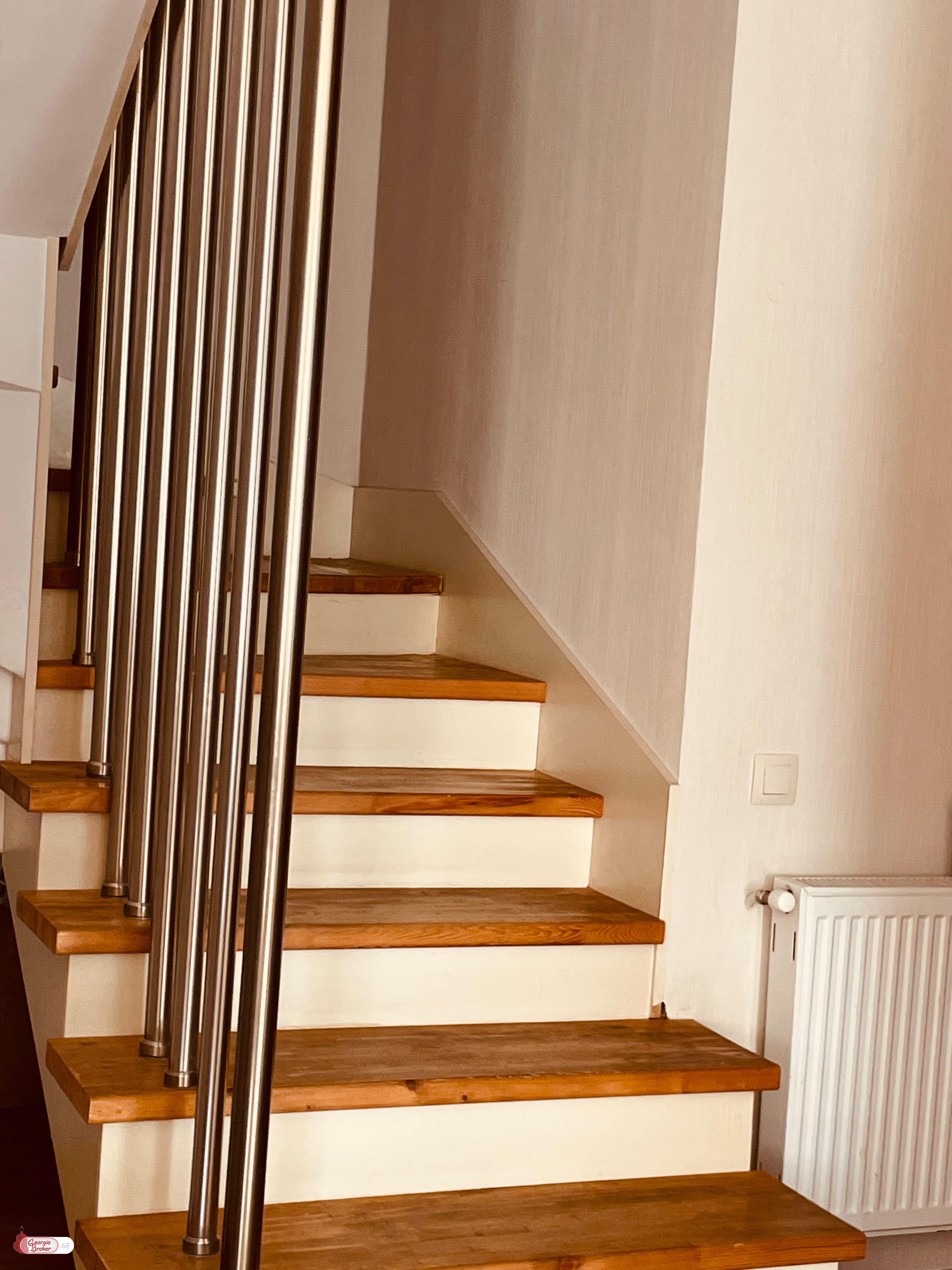 nearly repaired 6-room house for sale