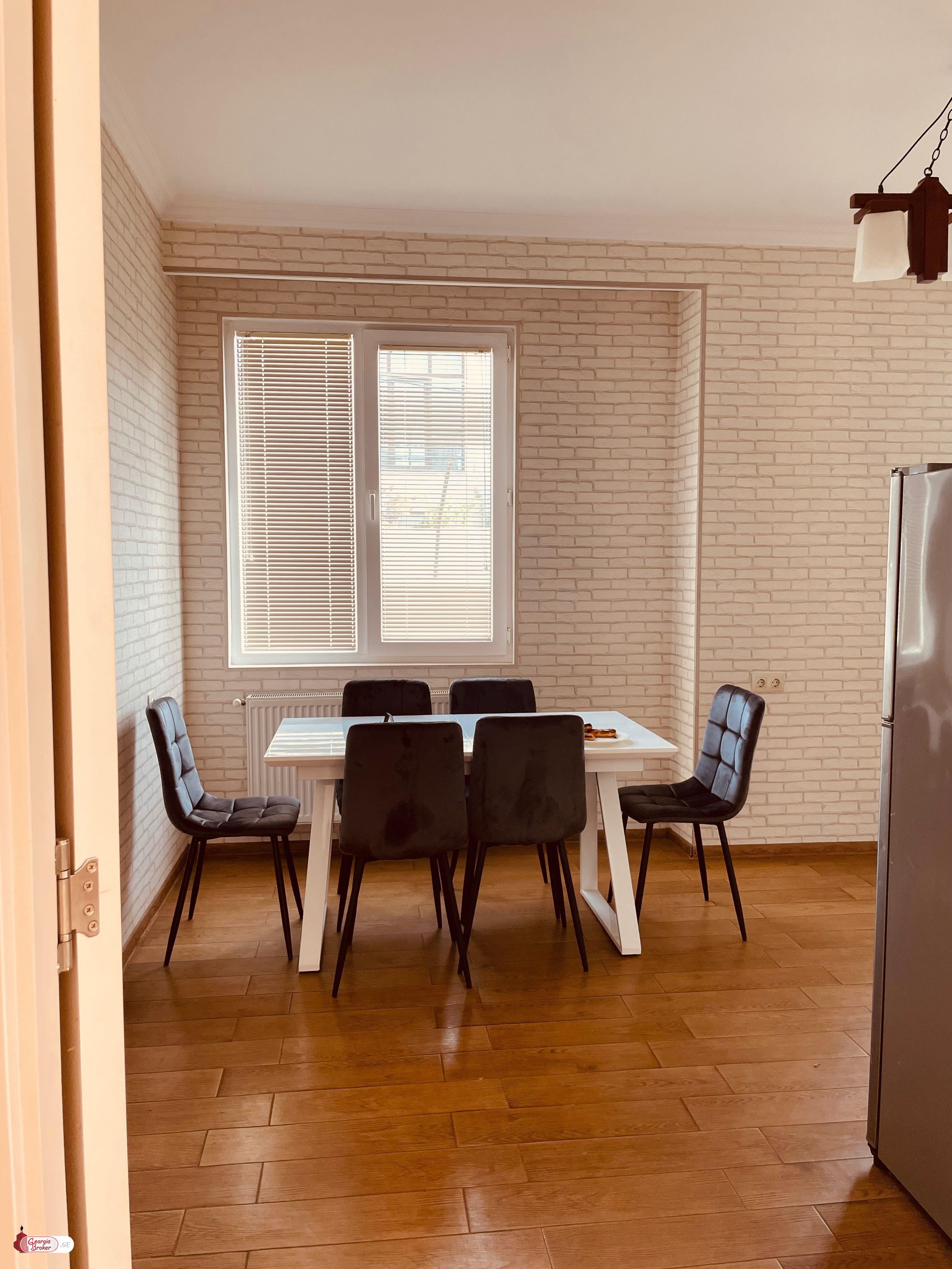 nearly repaired 6-room house for sale