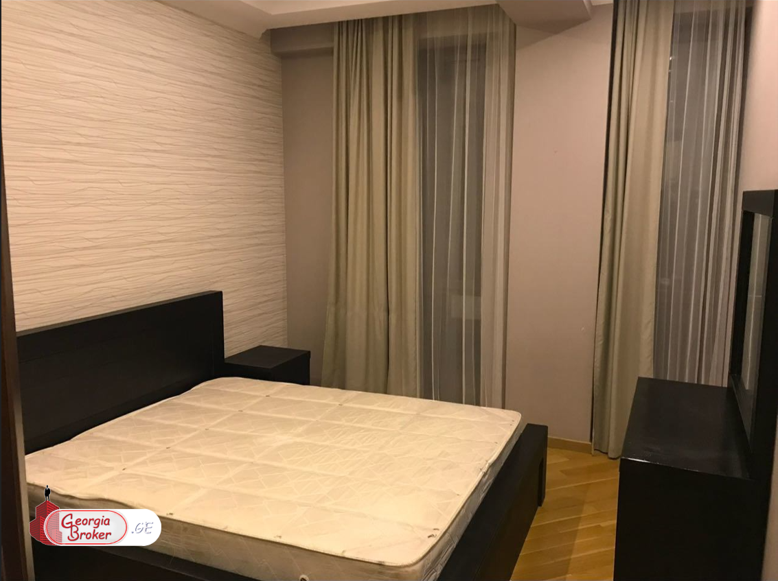 იყიდება ახალი გარემონტებული 3 ოთახიანი ბინა