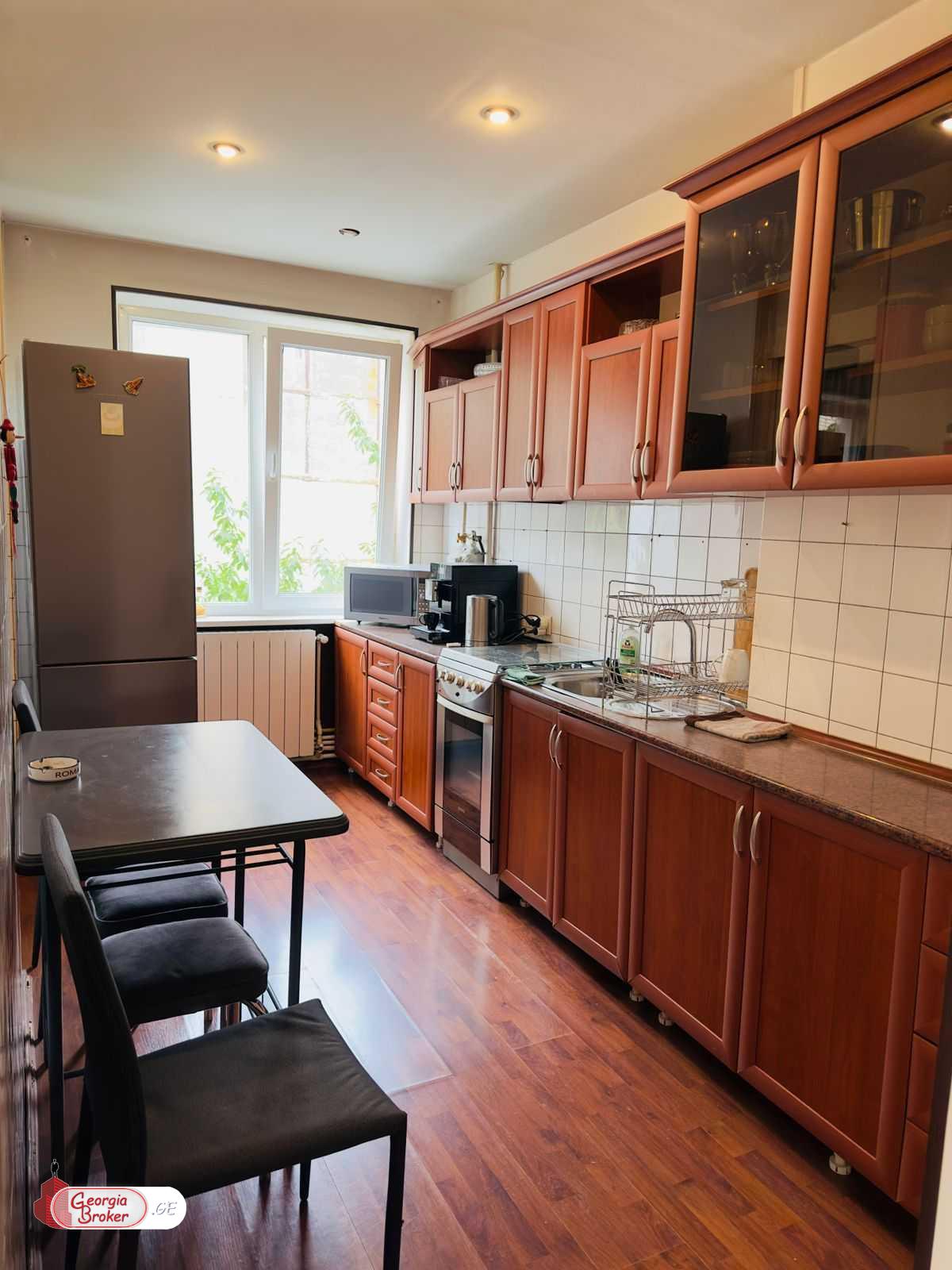 nearly repaired 3-room apartment for sale