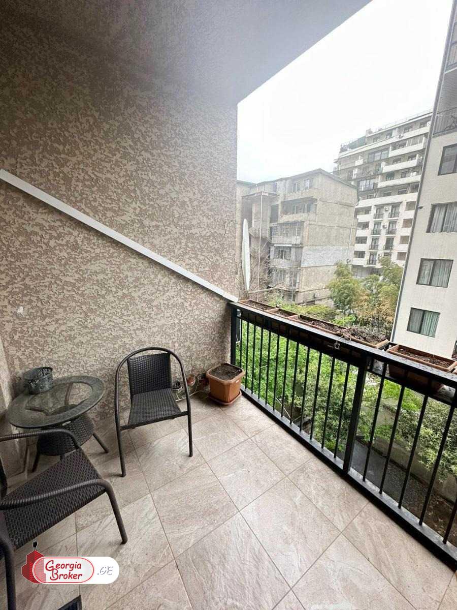 nearly repaired 2-room apartment for sale