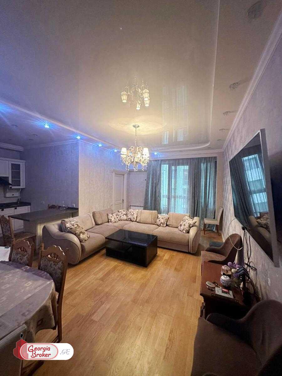 nearly repaired 2-room apartment for sale