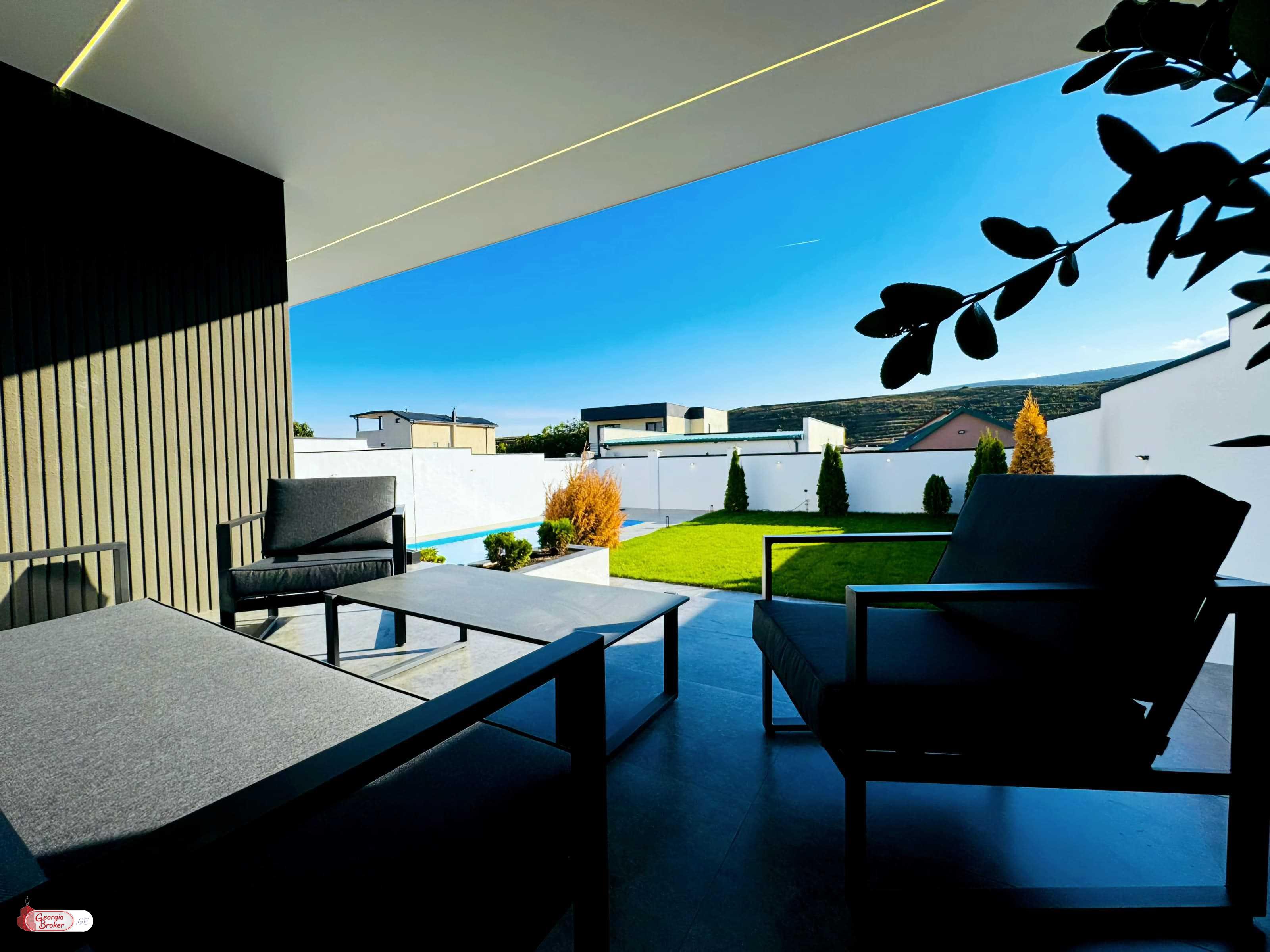 продается дом с новым ремонтом 7-комнат