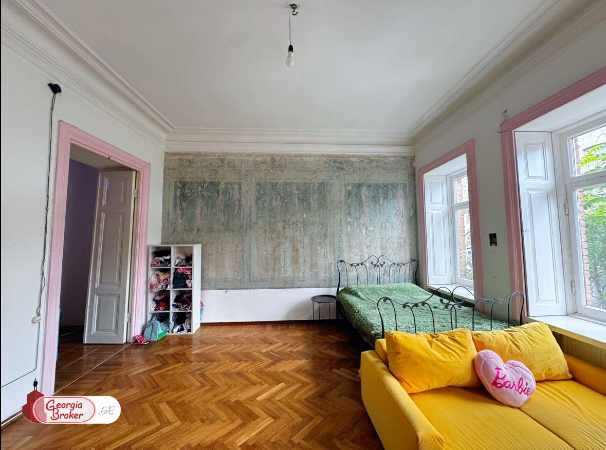 продается квартира с новым ремонтом 3-комнаты