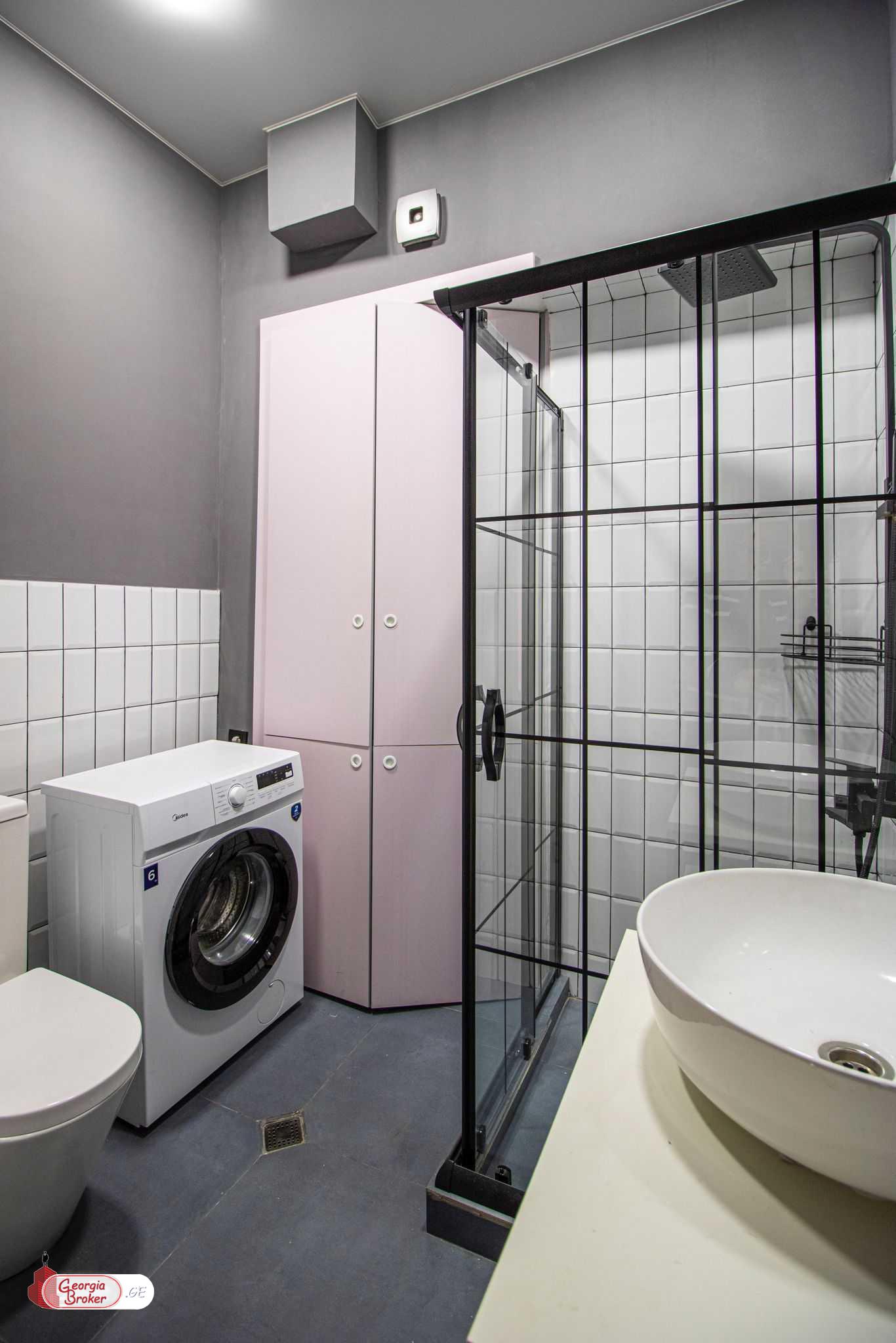 იყიდება ახალი გარემონტებული 3 ოთახიანი ბინა