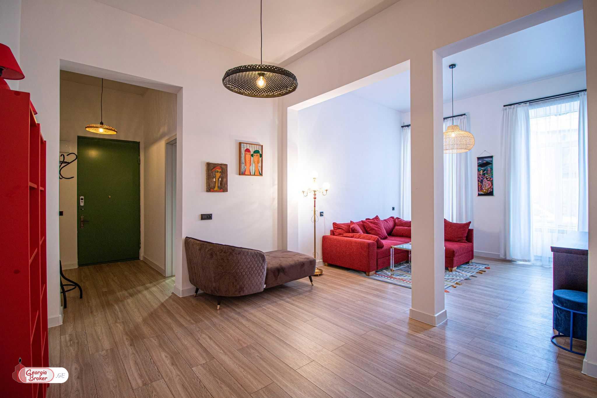 იყიდება ახალი გარემონტებული 3 ოთახიანი ბინა