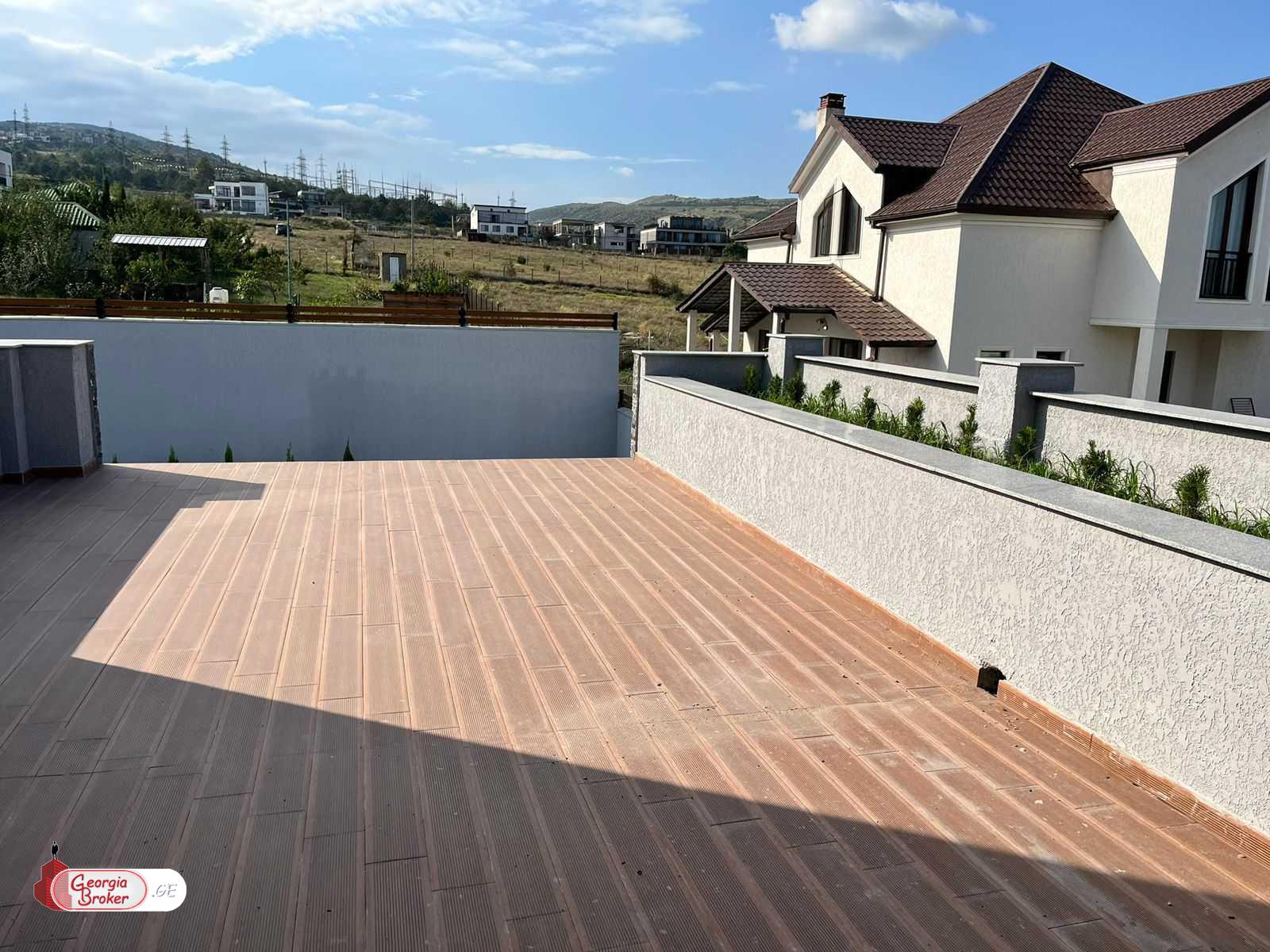 new build 6-room house for sale