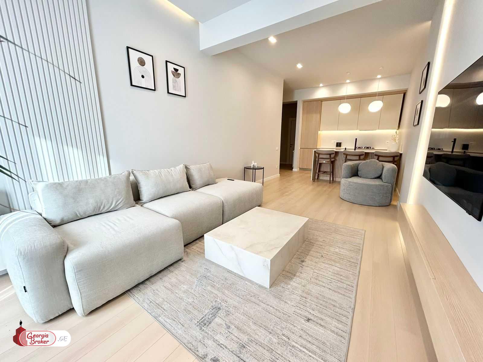 nearly repaired 2-room apartment for sale