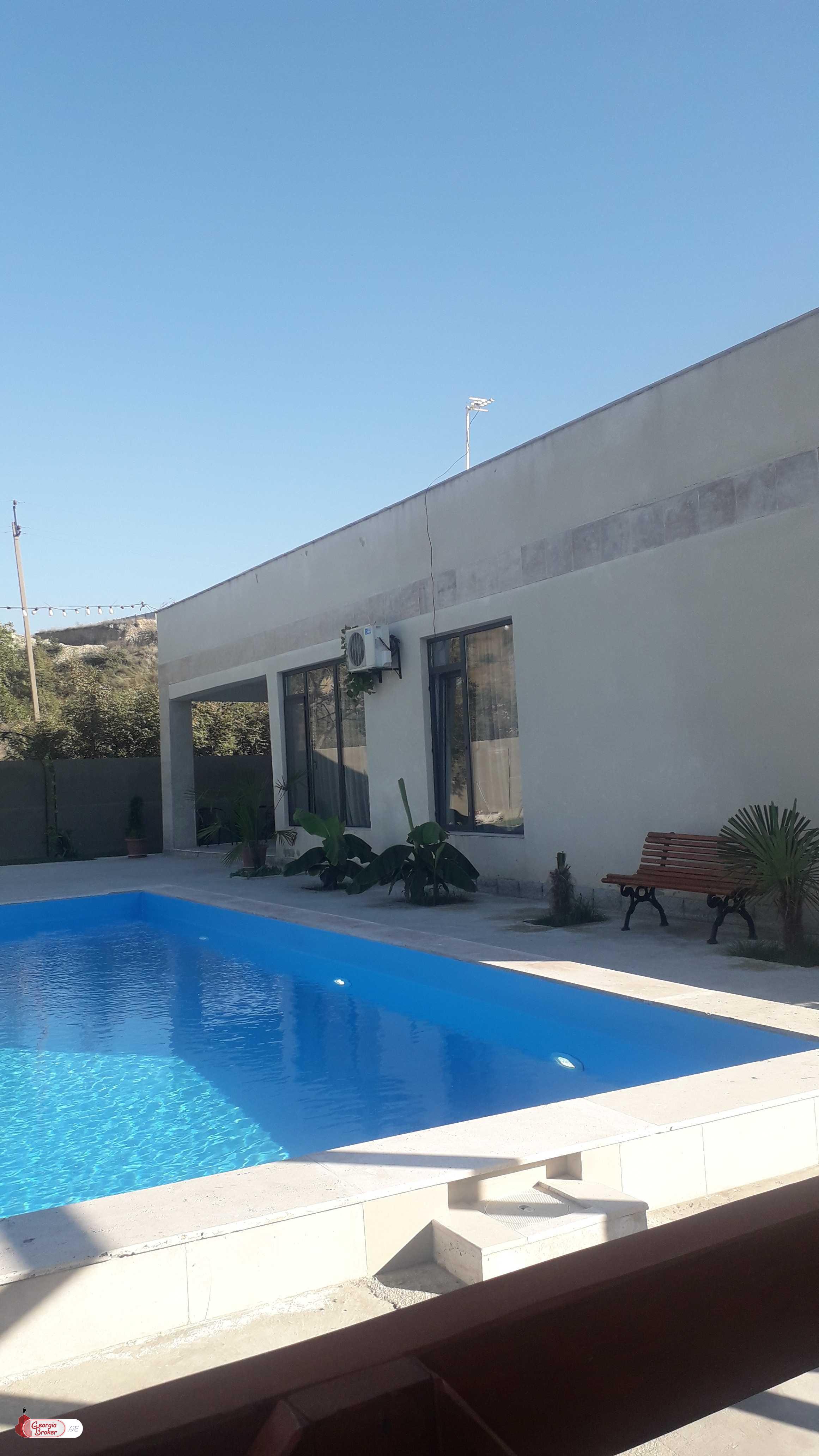 იყიდება ახალი გარემონტებული 7 ოთახიანი სახლი