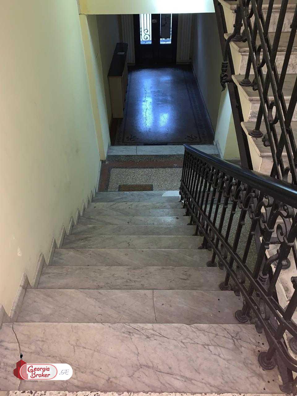 продается квартира с новым ремонтом 2-комнаты