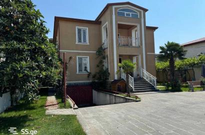 nearly repaired 7-room house for sale