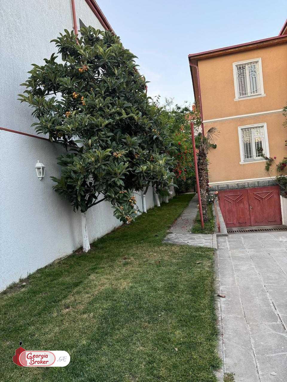 nearly repaired 7-room house for sale