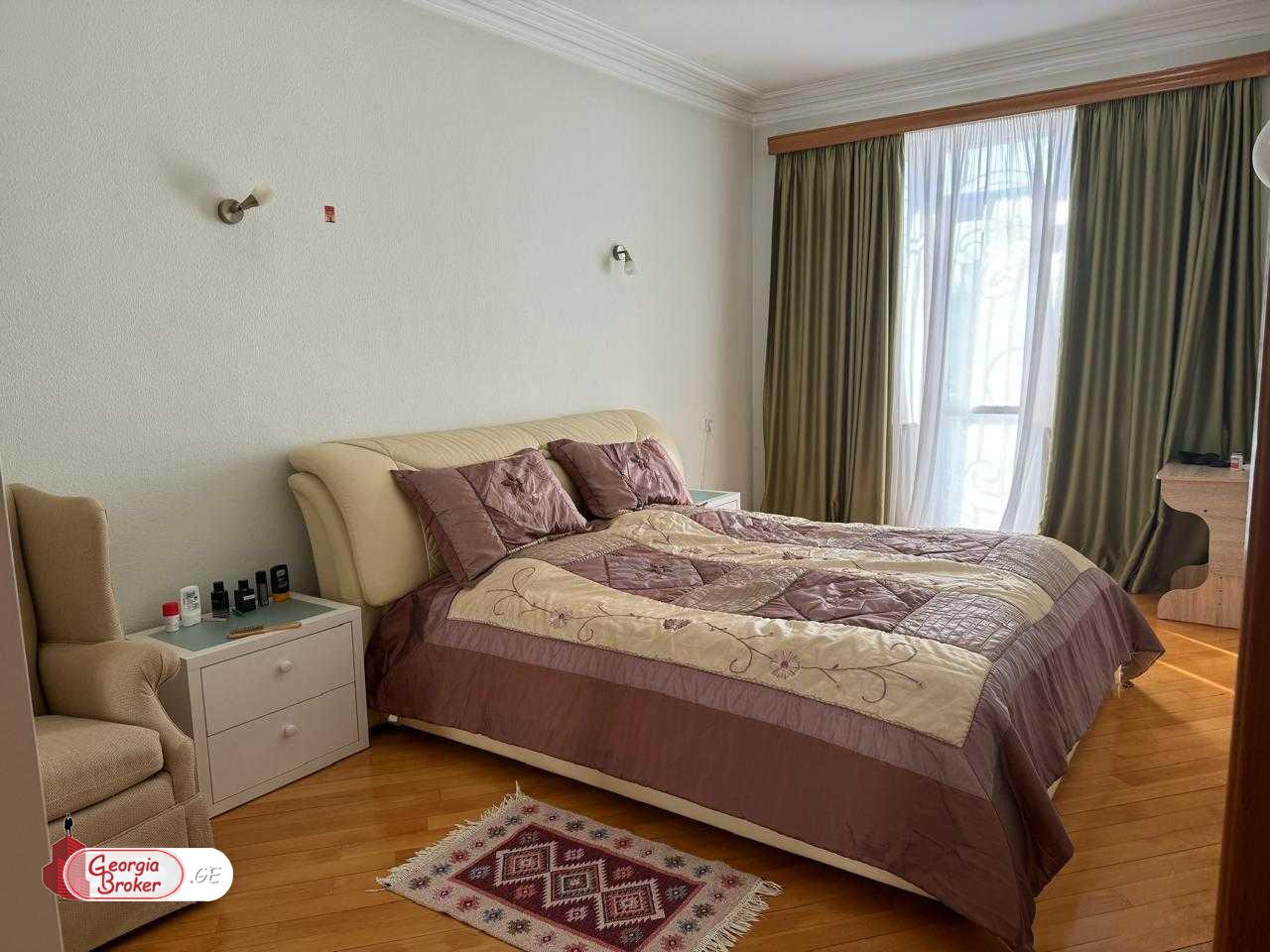 nearly repaired 7-room house for sale