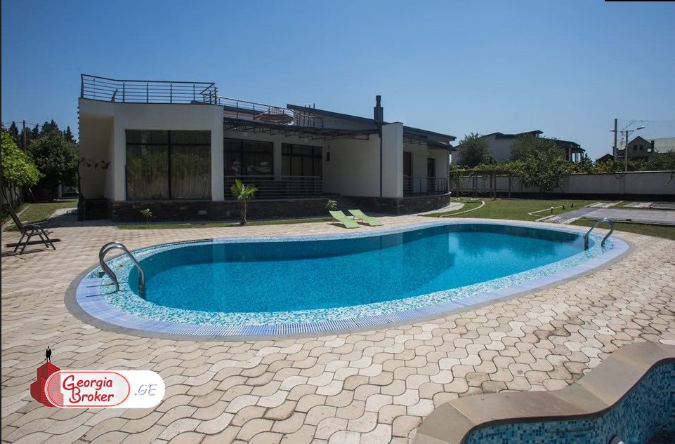 продается дом с новым ремонтом 8-комнат