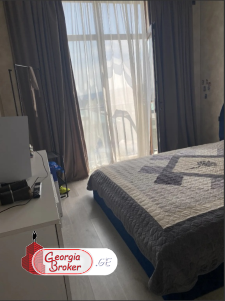 იყიდება ახალი გარემონტებული 6 ოთახიანი სახლი