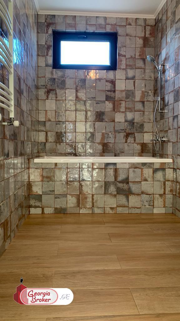 продается дом с новым ремонтом 5-комнат