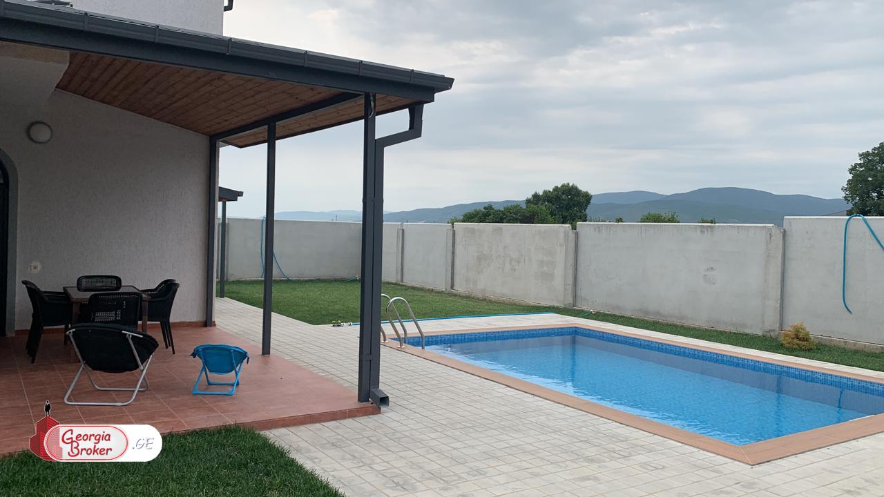 продается дом с новым ремонтом 5-комнат