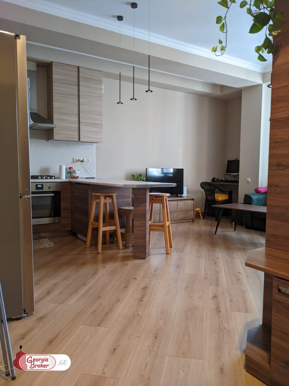 nearly repaired 2-room apartment for sale