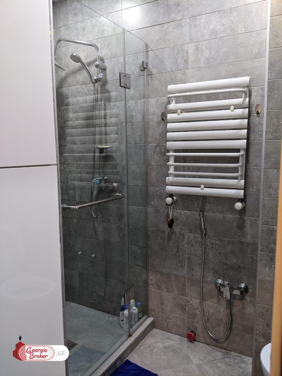 nearly repaired 2-room apartment for sale