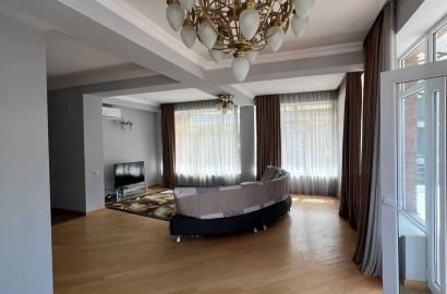 продается квартира с новым ремонтом 6-комнат