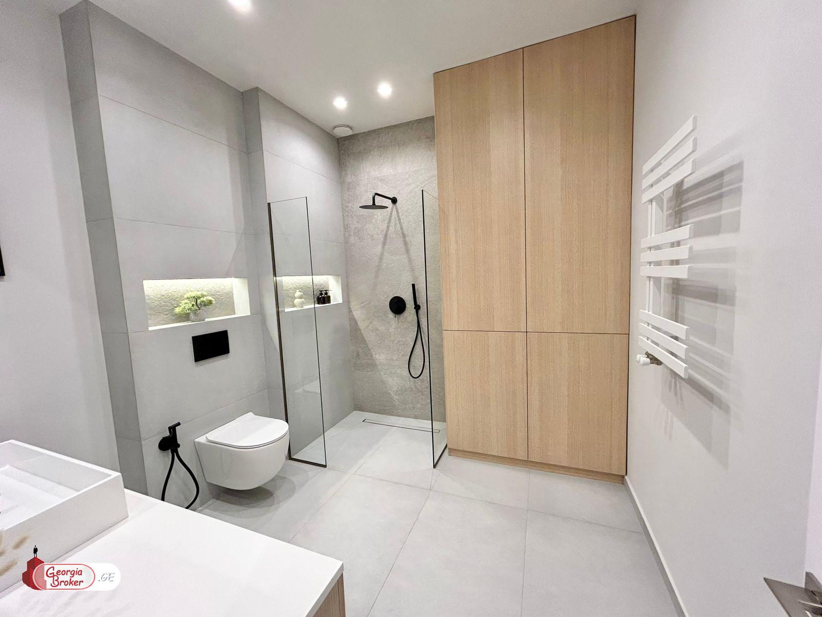 nearly repaired 2-room apartment for sale