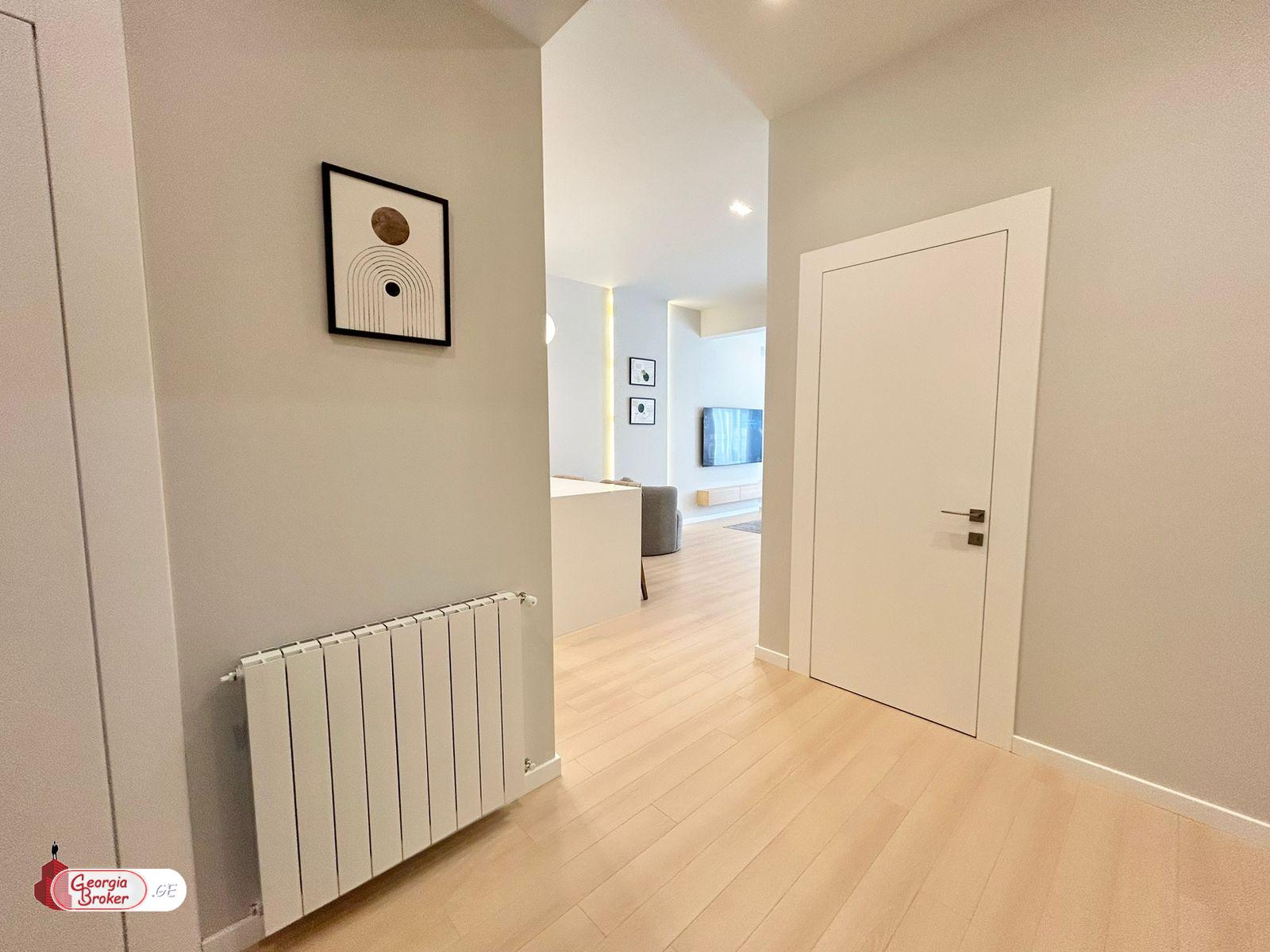 nearly repaired 2-room apartment for sale