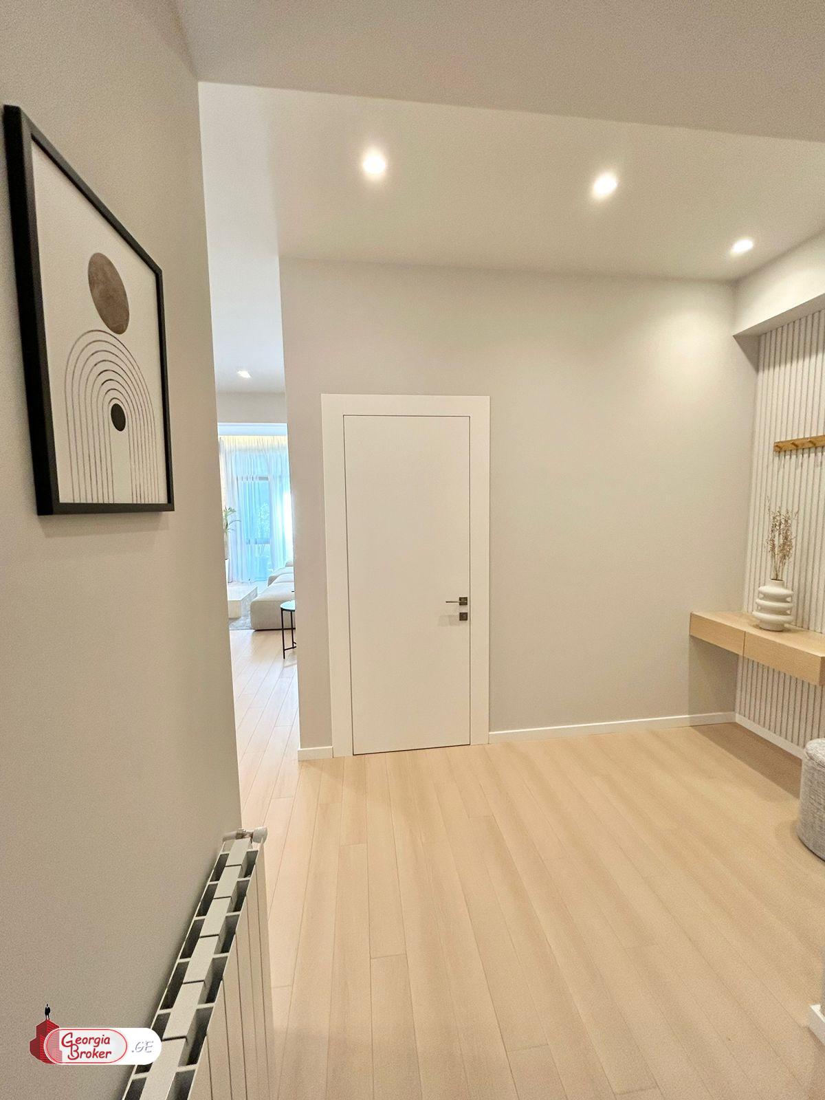 nearly repaired 2-room apartment for sale