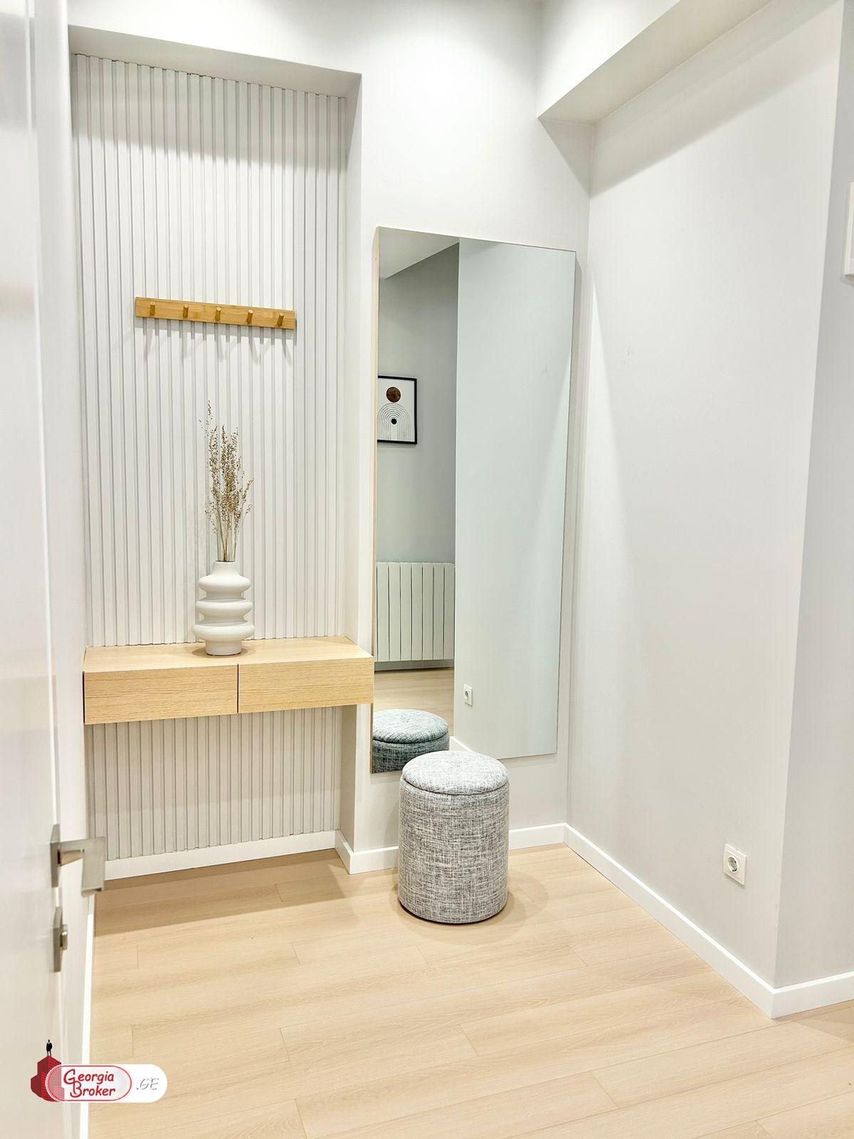 nearly repaired 2-room apartment for sale