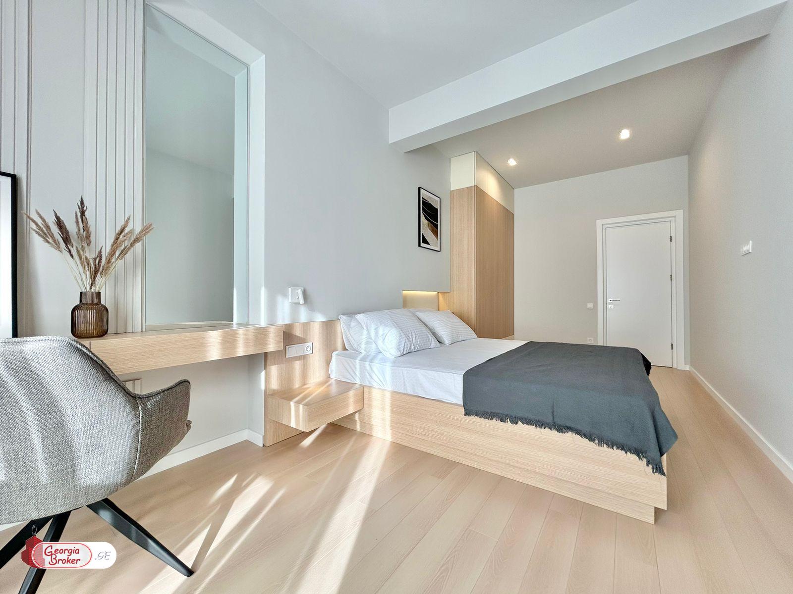 nearly repaired 2-room apartment for sale