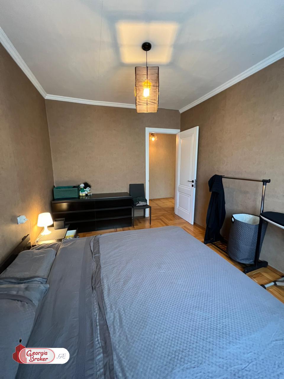 nearly repaired 3-room apartment for sale