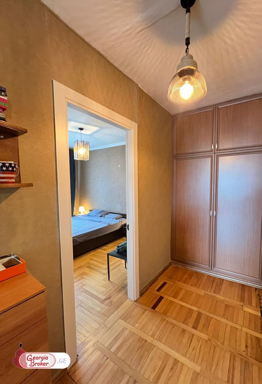 nearly repaired 3-room apartment for sale