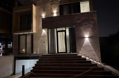 продается дом с новым ремонтом 7-комнат