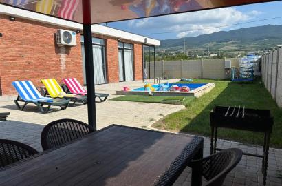 nearly repaired 4-room house for sale