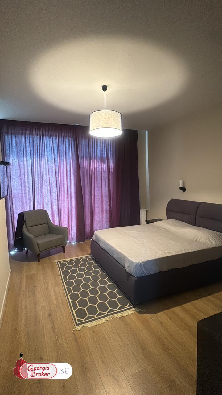 იყიდება ახალი გარემონტებული 7 ოთახიანი სახლი