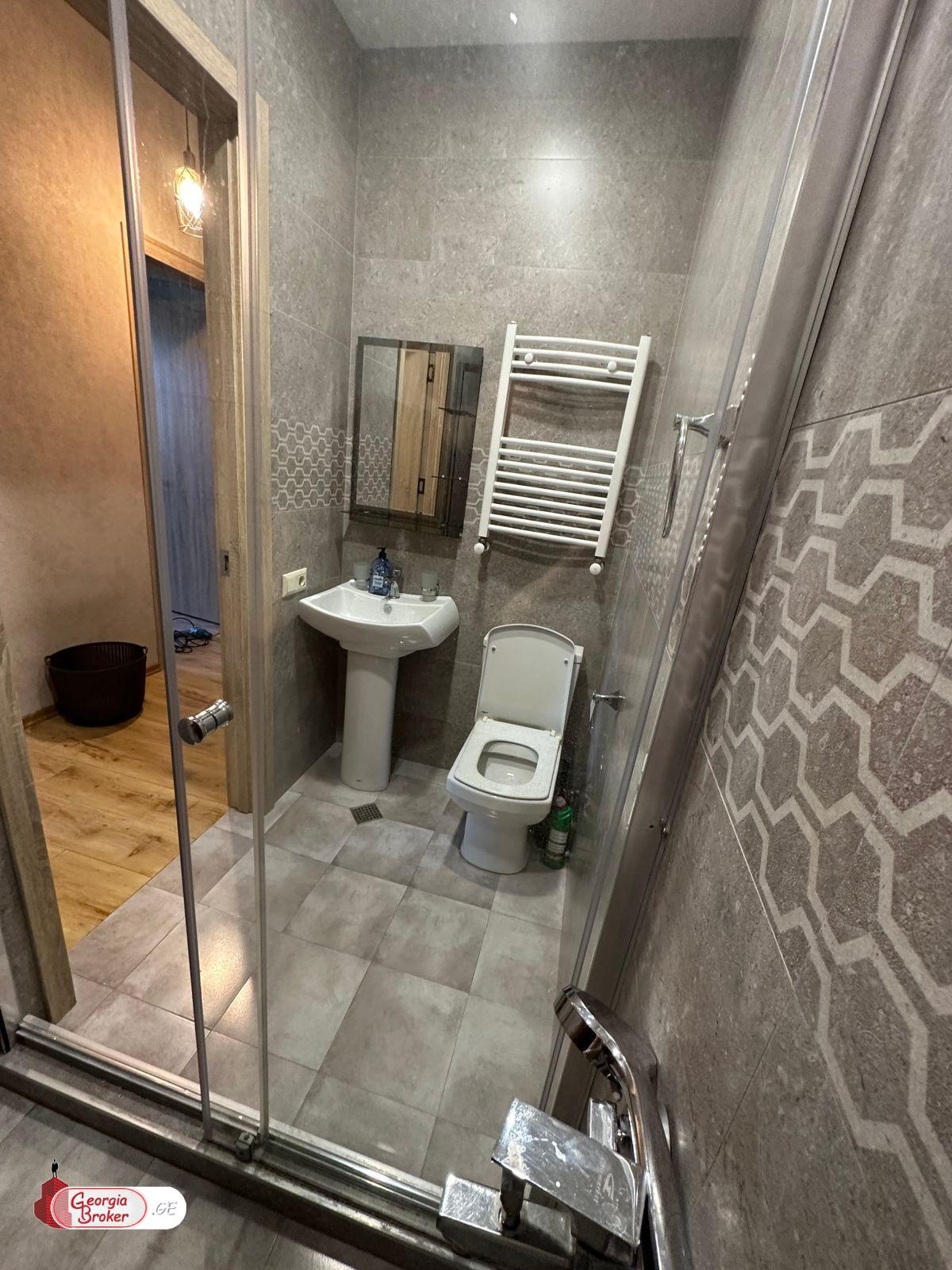 продается квартира с новым ремонтом 2-комнаты